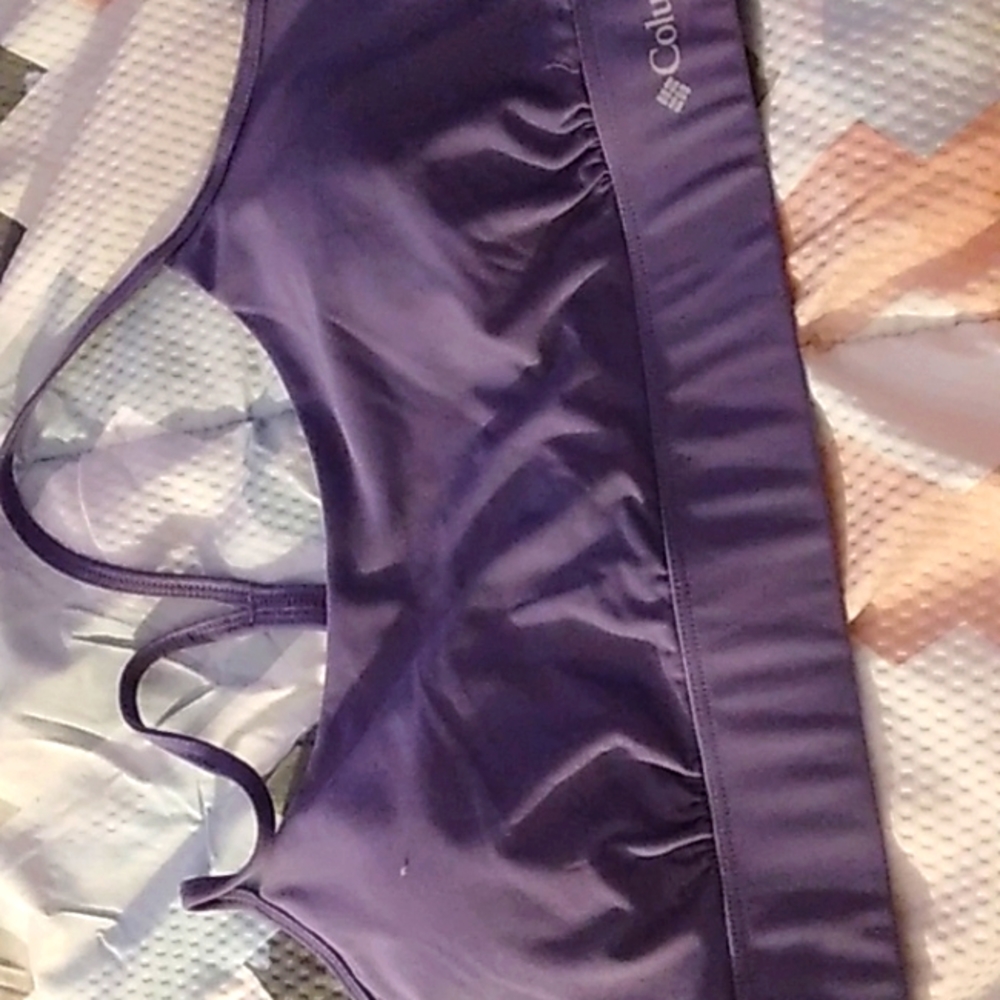 Women's sports bra